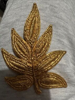 Vintage Carol Dauplaise Signed Gold Tone Statement Leaf Brooch Pin